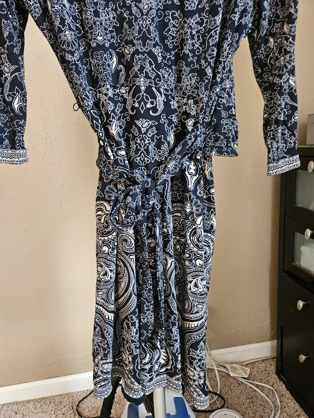 Ann Taylor Black and Gray Floral Wrap Dress - Picture 6 of 8